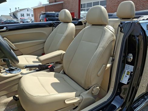 Used 2014 Volkswagen Beetle 2.5 image 14