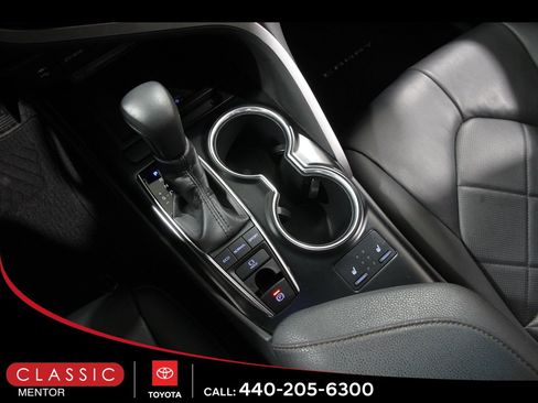 Certified 2018 Toyota Camry XLE image 15