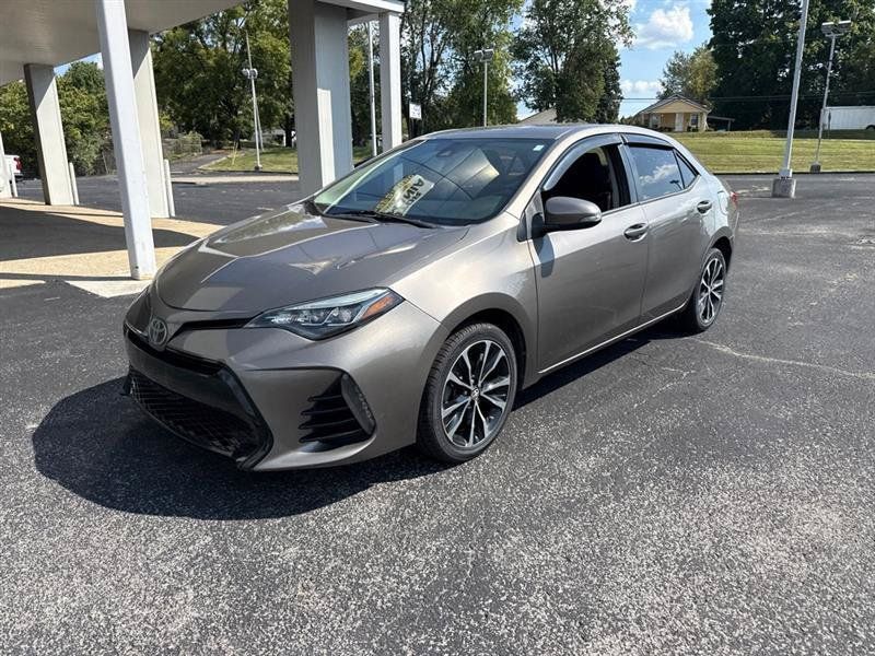 Used 2017 Toyota Corolla SE w/ Carpet Mat Package (TMS) FWD image 2