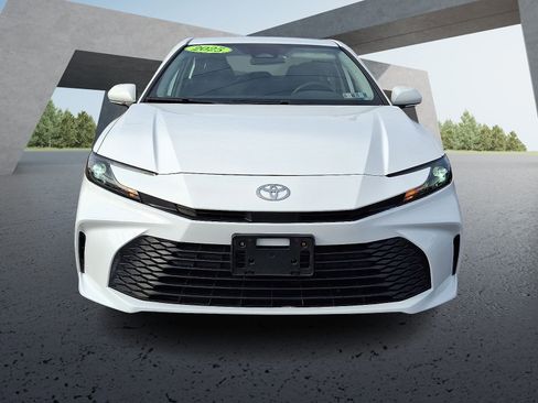 Certified 2025 Toyota Camry LE image 2