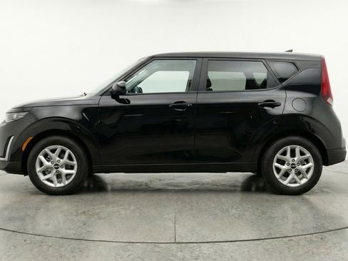 Used 2025 Kia Soul LX w/ LX Technology Package image 5