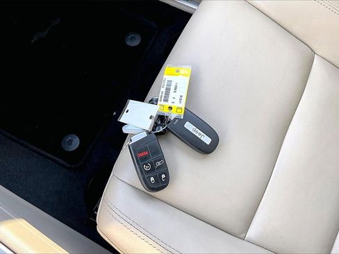 Used 2022 Jeep Grand Cherokee Limited w/ Trailer Tow Group IV image 32