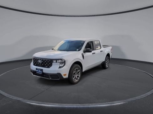 New 2025 Ford Maverick XLT image 3