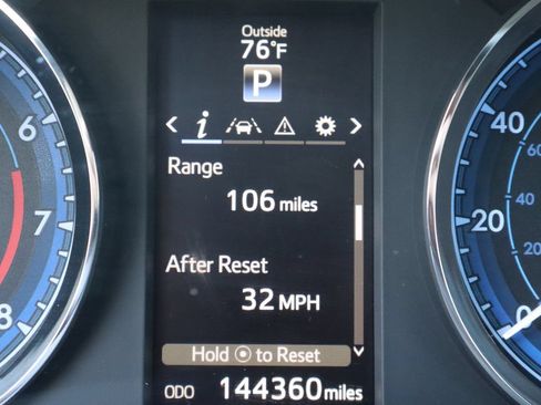 Used 2018 Toyota Corolla SE w/ Carpet Mat Package (TMS) FWD image 45