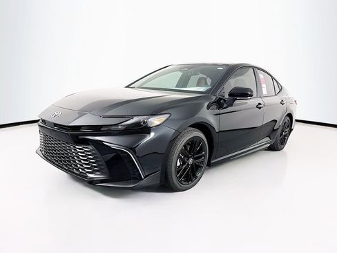 New 2026 Toyota Camry SE image 3