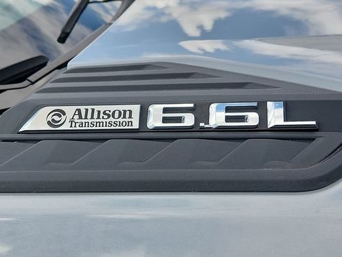 Used 2024 Chevrolet Silverado 2500 Custom w/ Custom Value Package AWD/4WD image 9