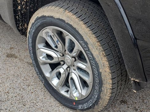 Used 2022 RAM 1500 Laramie w/ G/T Package AWD/4WD image 5