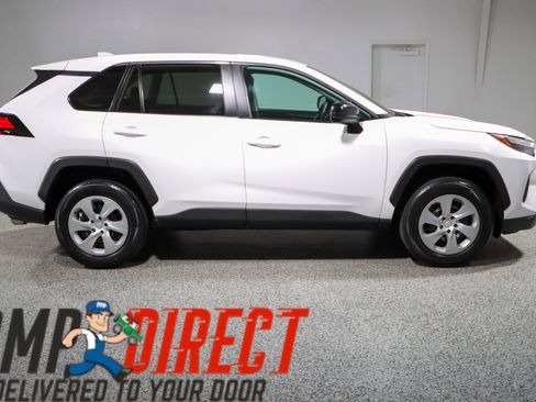 Used 2023 Toyota RAV4 LE AWD/4WD image 6