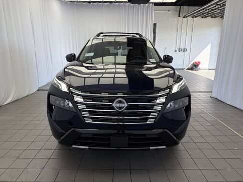New 2026 Nissan Rogue Platinum AWD/4WD image 2