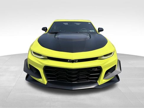 Used 2019 Chevrolet Camaro ZL1 RWD image 24