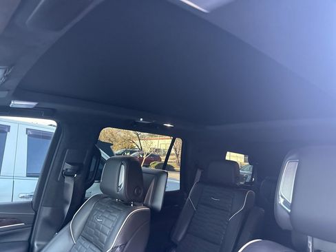 Certified 2023 Cadillac Escalade Sport Platinum w/ LPO, ONYX Package image 10