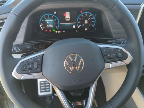 New 2026 Volkswagen Atlas SEL Premium R-Line AWD/4WD image 9