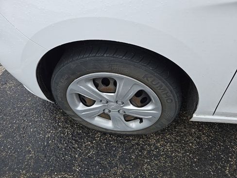 Certified 2022 Chevrolet Spark LS image 11