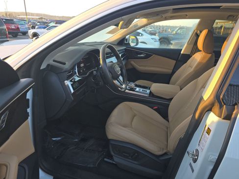 Used 2023 Audi Q8 Premium Plus w/ Premium Plus Package image 7