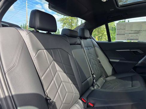 Used 2026 BMW i5 eDrive40 w/ M Sport Package image 14