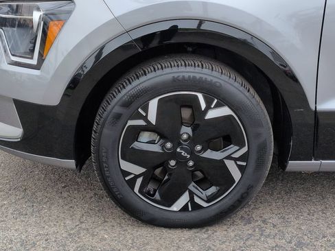 Certified 2023 Kia Niro Wind FWD image 34