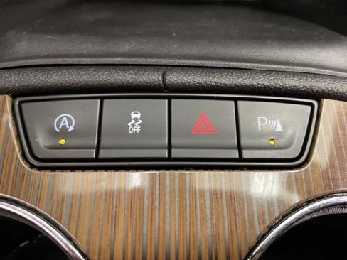 Used 2021 GMC Acadia SLE w/ Driver Convenience Package image 22