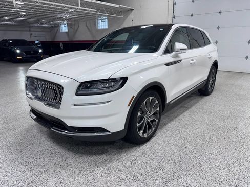 Used 2022 Lincoln Nautilus Reserve AWD/4WD image 7