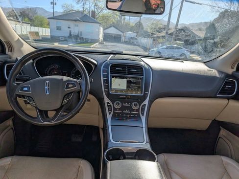 Used 2018 Lincoln MKX Reserve w/ Lincoln MKX Climate Package image 7