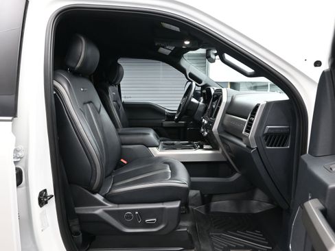 Used 2022 Ford F350 Platinum w/ FX4 Off-Road Package AWD/4WD image 13