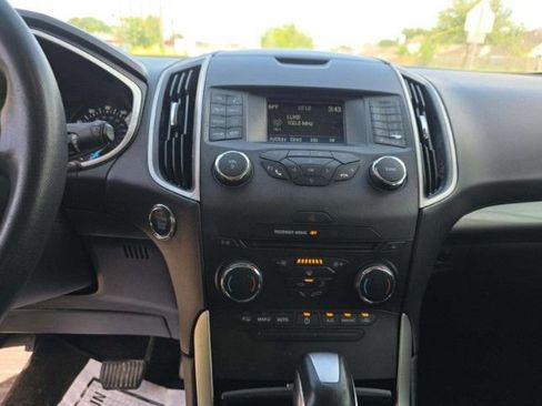 Used 2018 Ford Edge SEL FWD image 5