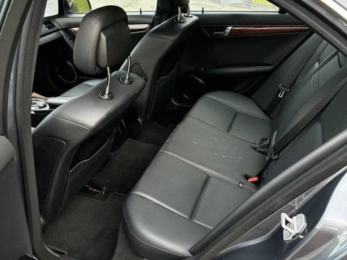 Used 2011 Mercedes-Benz C 300 4MATIC Sedan image 11