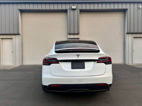 Used 2022 Tesla Model X image 7