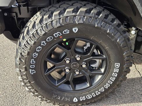 New 2026 Jeep Gladiator Sport AWD/4WD image 5