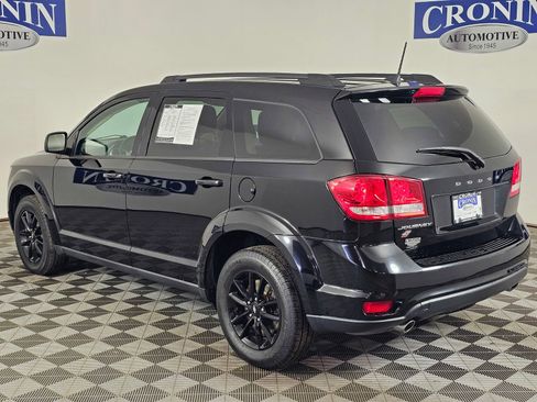 Used 2019 Dodge Journey SE w/ Premium Group image 3
