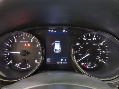 Used 2022 Nissan Rogue Sport SV image 5