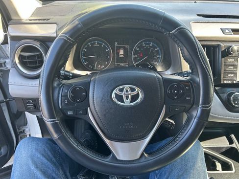 Used 2017 Toyota RAV4 XLE FWD image 13
