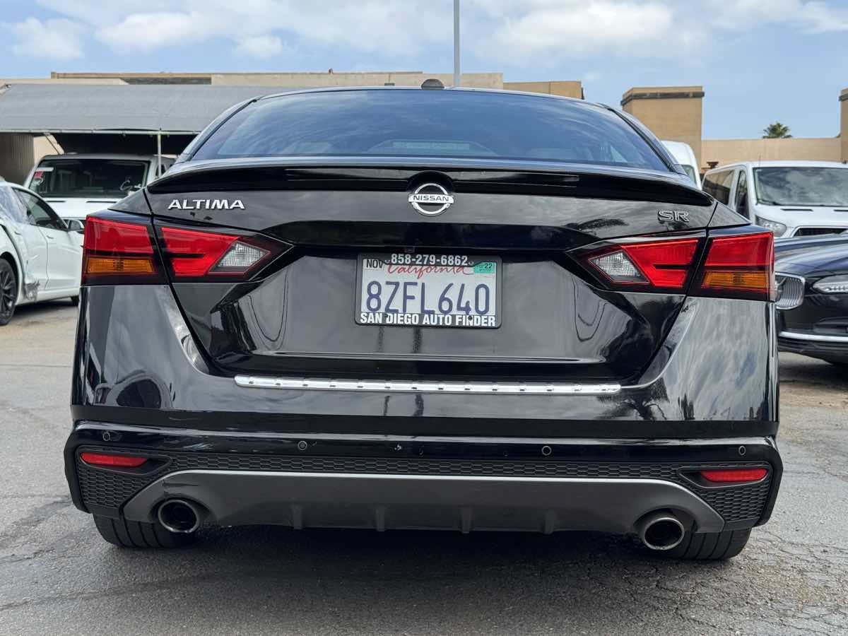 Used 2021 Nissan Altima 2.5 SR FWD image 13