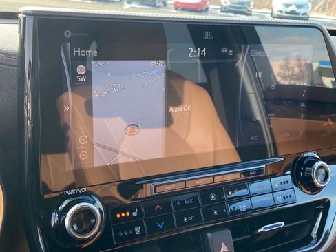 Used 2020 Toyota Highlander Platinum image 9