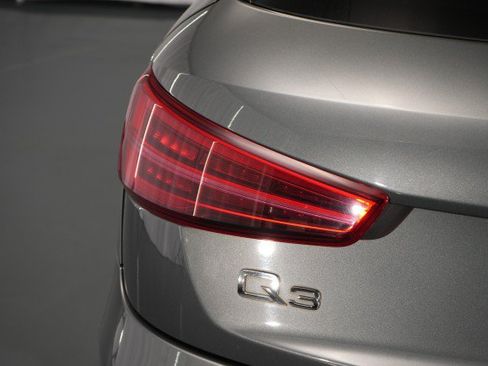 Used 2016 Audi Q3 2.0T Prestige w/ Prestige Package AWD/4WD image 16