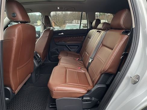Used 2023 Volkswagen Atlas SE image 13