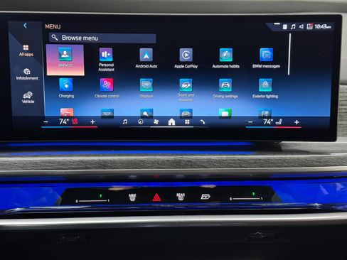Used 2023 BMW i7 xDrive60 w/ Executive Package 2 AWD/4WD image 27