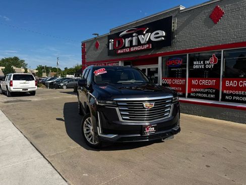 Used 2022 Cadillac Escalade ESV Premium Luxury Platinum AWD/4WD image 1