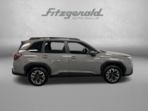 Used 2026 Subaru Forester Premium AWD/4WD image 8