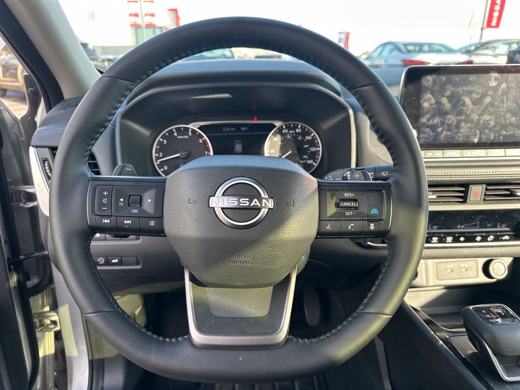 Certified 2025 Nissan Rogue SV AWD/4WD image 15