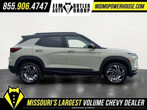 New 2026 Chevrolet TrailBlazer RS w/ Convenience Package AWD/4WD image 2