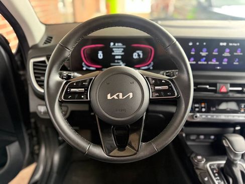 Used 2025 Kia Seltos S AWD/4WD image 27