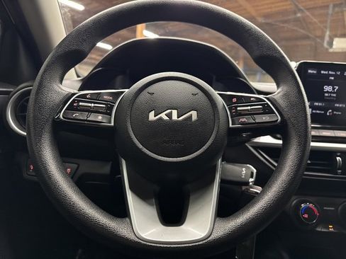 Used 2023 Kia Forte LXS w/ LXS Technology Package image 12