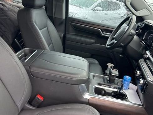 Certified 2023 GMC Sierra 1500 SLT w/ SLT Premium Package image 4