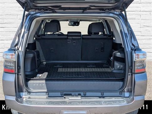 Used 2021 Toyota 4Runner SR5 Premium image 9