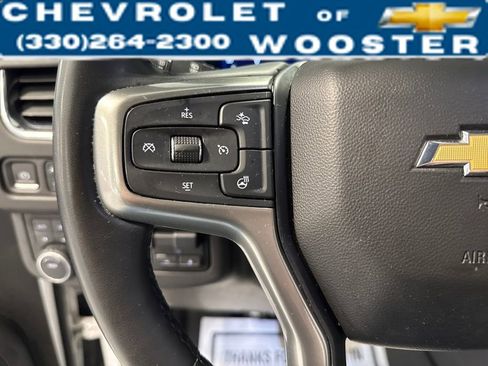 Used 2023 Chevrolet Suburban LT w/ LT Signature Package image 16