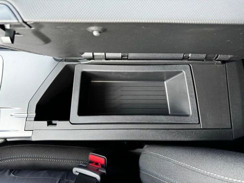 New 2026 Chevrolet Equinox EV LT image 18