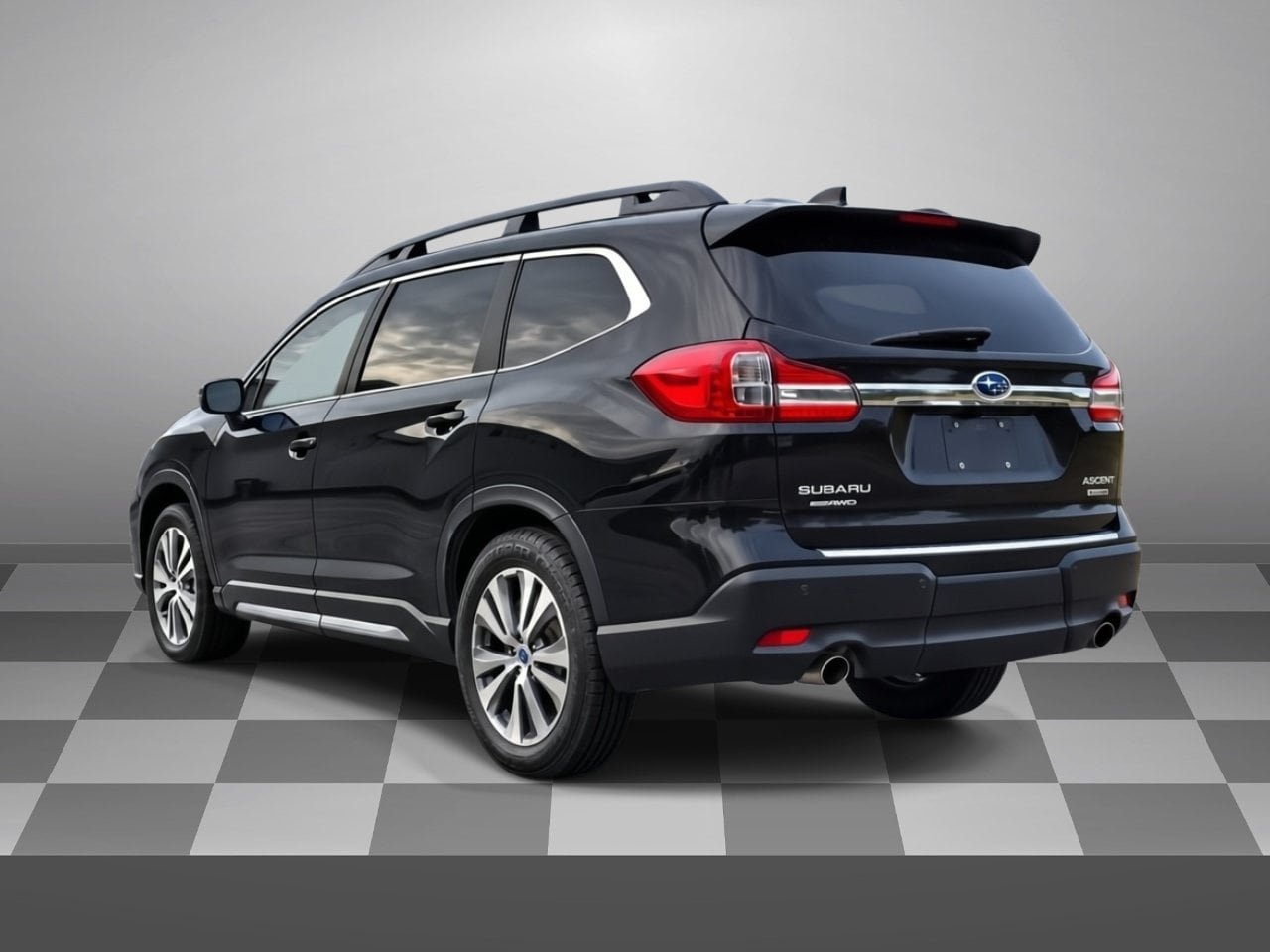 Used 2022 Subaru Ascent Limited w/ Technology Package AWD/4WD image 4