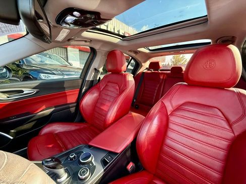 Used 2019 Alfa Romeo Giulia Ti Sport w/ Quick Order Package 22S Sport AWD/4WD image 14