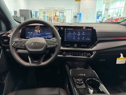 New 2026 Chevrolet Equinox RS w/ LPO, Floor Liner Package FWD image 25