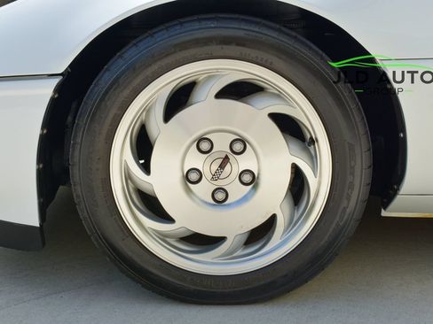 Used 1994 Chevrolet Corvette Convertible RWD image 31